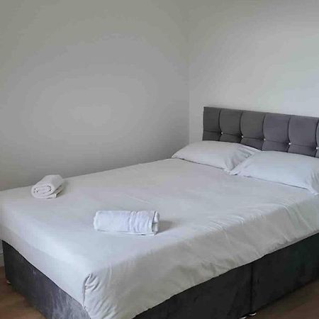 Catherine 5 Bedroom House Crewe Luaran gambar