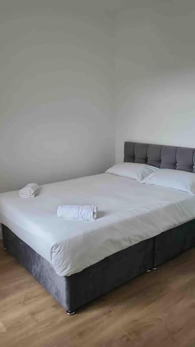 Catherine 5 Bedroom House Crewe Luaran gambar