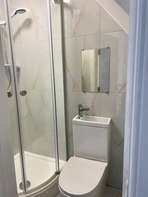 Catherine 5 Bedroom House Crewe Luaran gambar