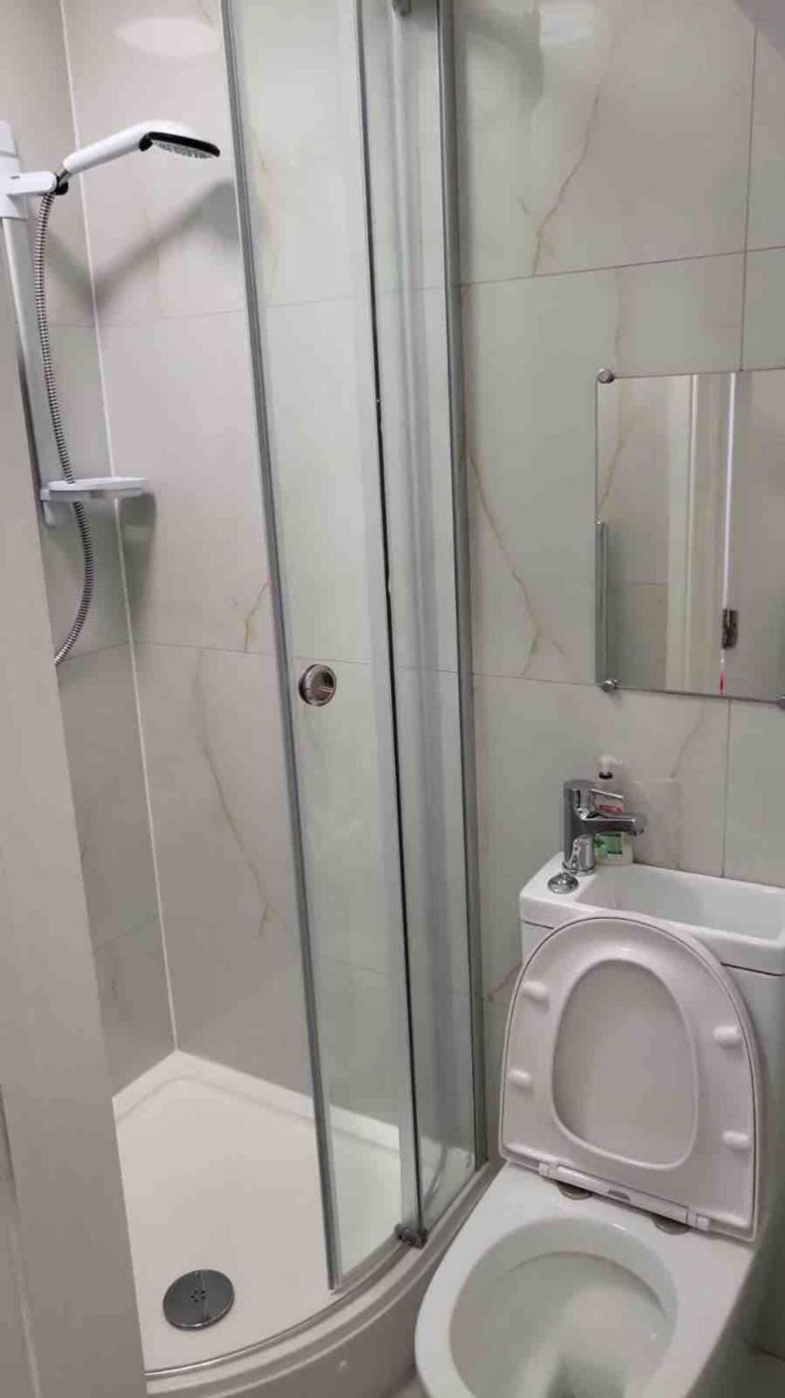Catherine 5 Bedroom House Crewe Luaran gambar